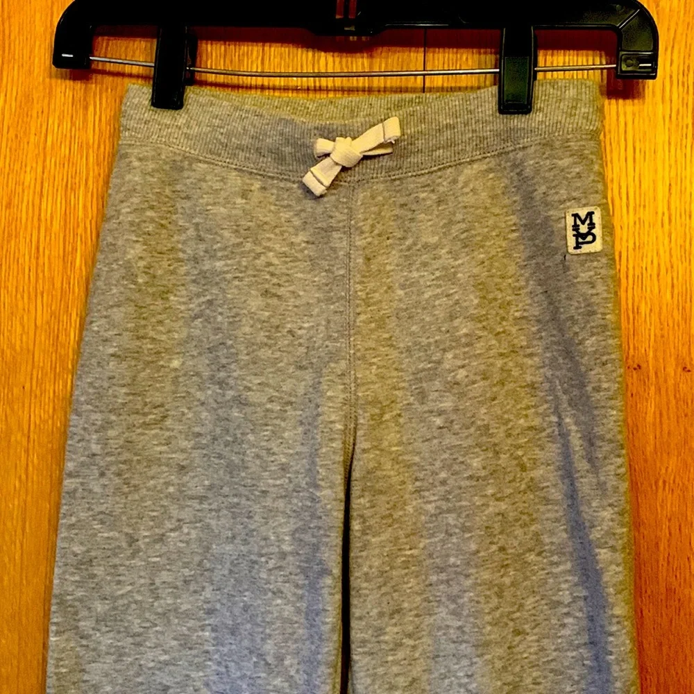Carter’s Kids boy’s 8 heather gray DRAWSTRING MVP jogger fleecy soft inside EUC
